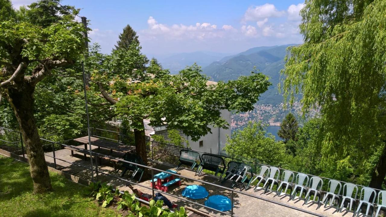 Capanna C.A.O. Hotel Brunate Eksteriør billede