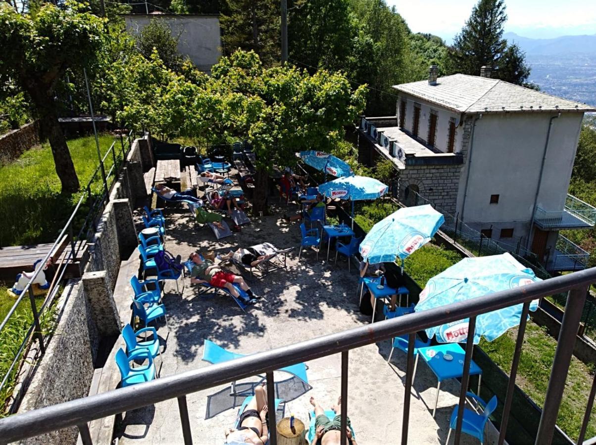Capanna C.A.O. Hotel Brunate Eksteriør billede