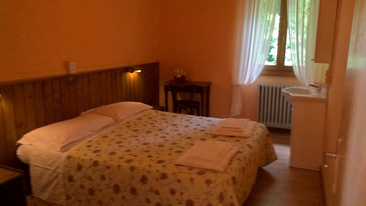 Capanna C.A.O. Hotel Brunate Eksteriør billede
